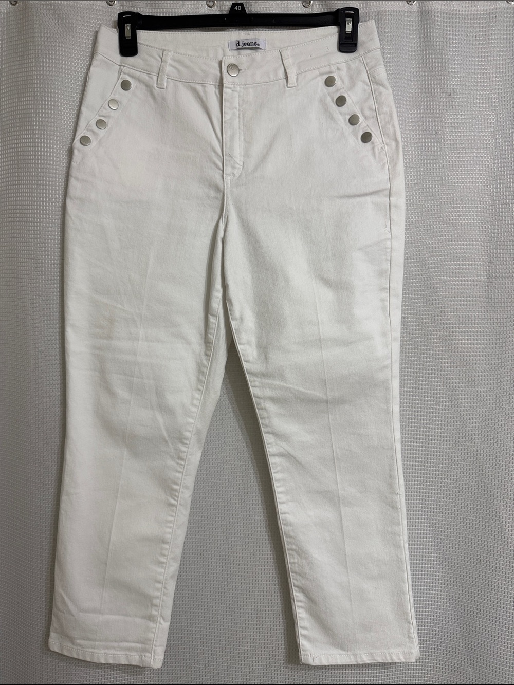 Women’s, like new, high rise, white d. Jeans. Size 10.